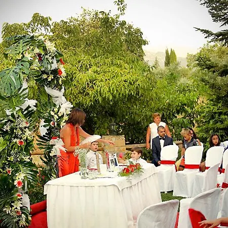 Zerbinetta Otel Dílar